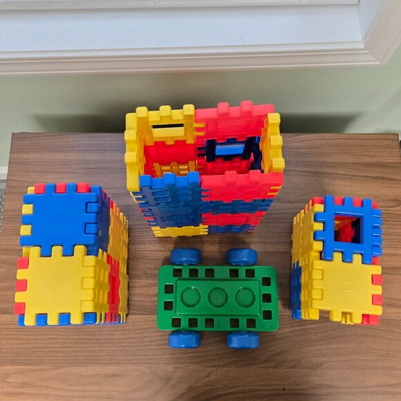 Vintage Little Tikes Waffle Blocks: 54 Blocks with Wheeled Base - Picture 4 of 4